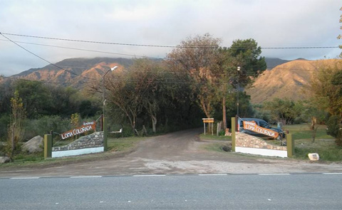 Entrada al barrio Loma Colorada